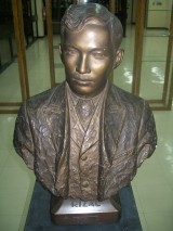 Jose Rizal bust