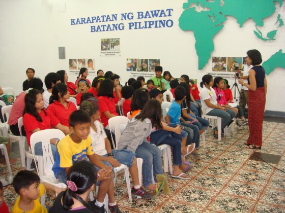 Lisa Tinio Bayot speaks at Museo Pambata, with Trixie Herbosa Grau. Rizal as  a hero as a young hero for the Filipino child, 28 May 2011. Assisted by My Rizal volunteer Marie Ganal.